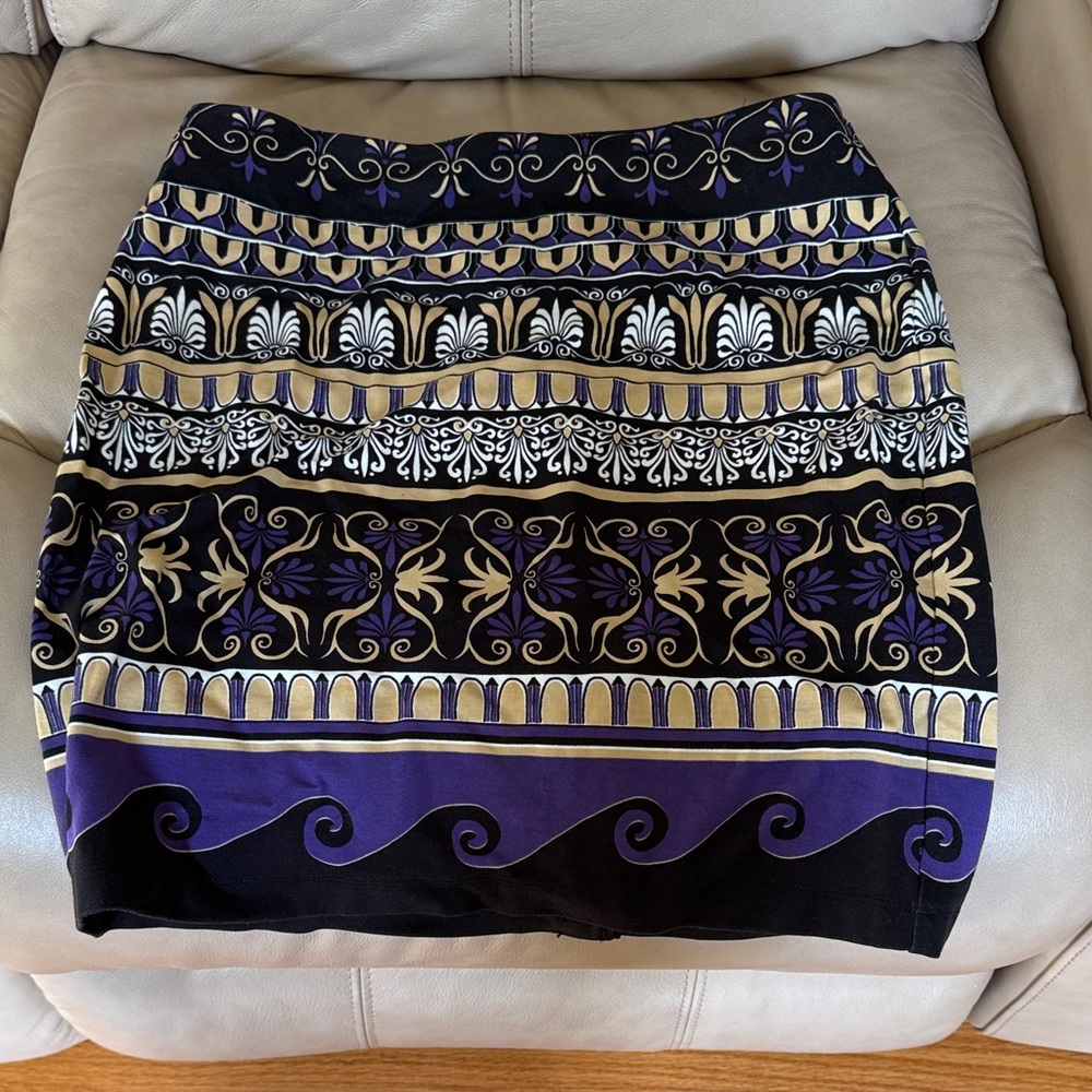 J. McLaughlin Black and Purple Patterned Pencil Skirt